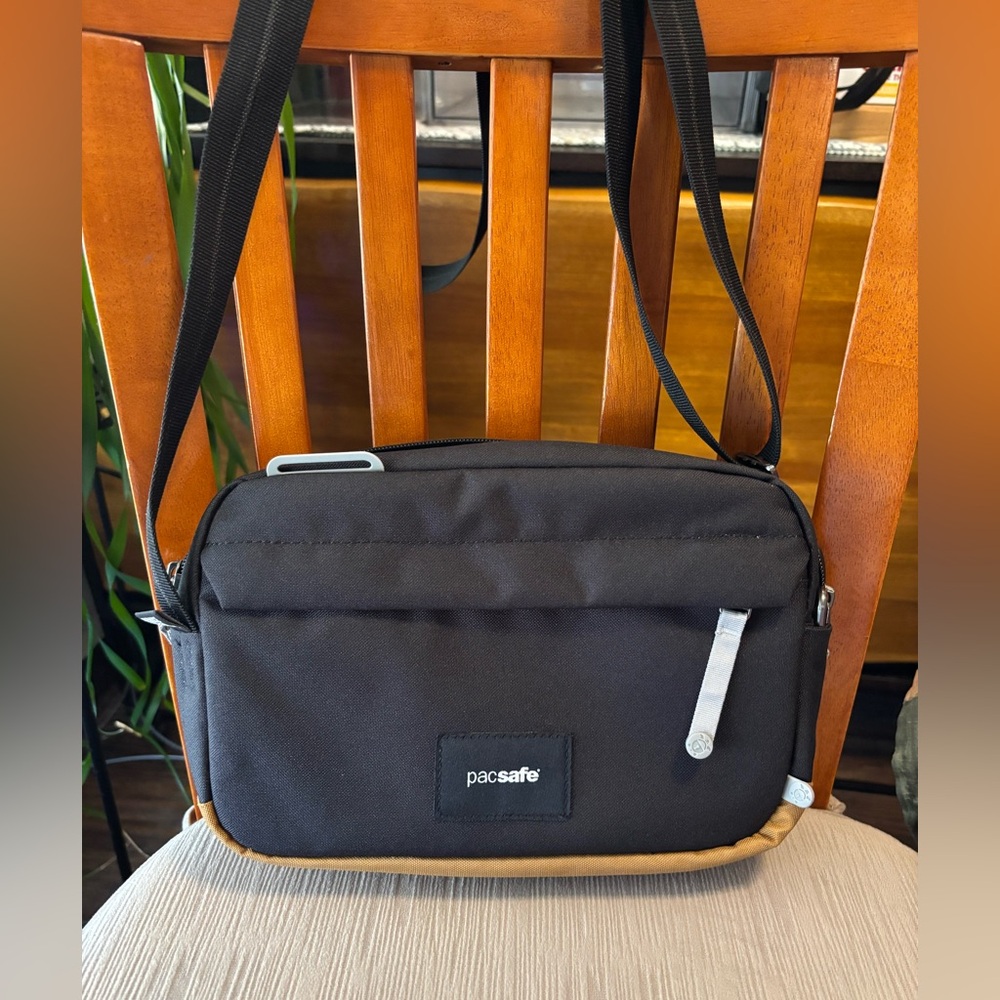 Pacsafe® GO anti-theft crossbody bag